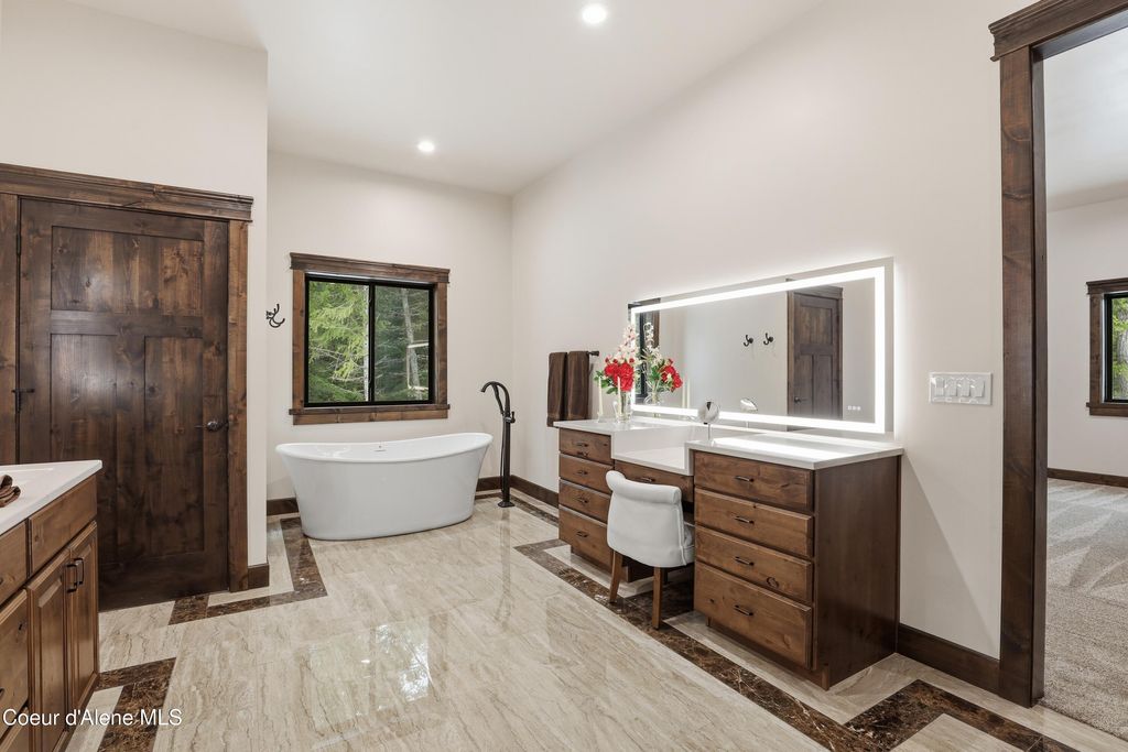 216 Mara MDWS, Athol, ID 83801 photo 24