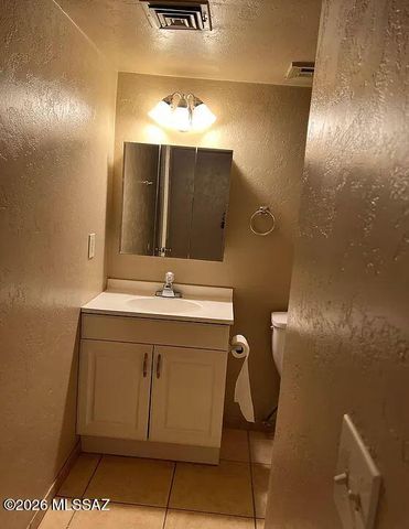 6027 S Lostan Avenue, Tucson, AZ 85706