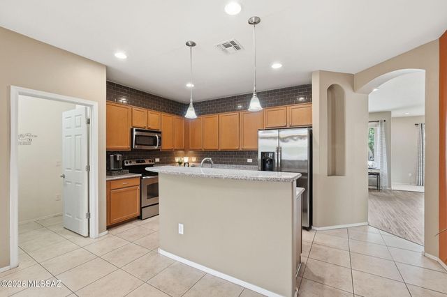 12554 N Green Oak Drive, Marana, AZ 85653