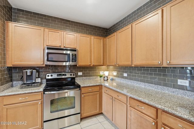 12554 N Green Oak Drive, Marana, AZ 85653