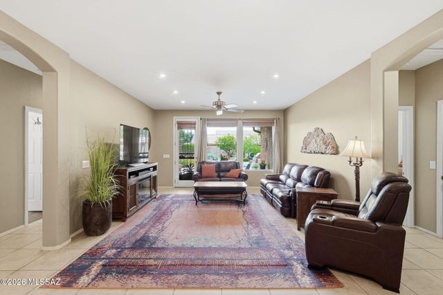 12554 N Green Oak Drive, Marana, AZ 85653
