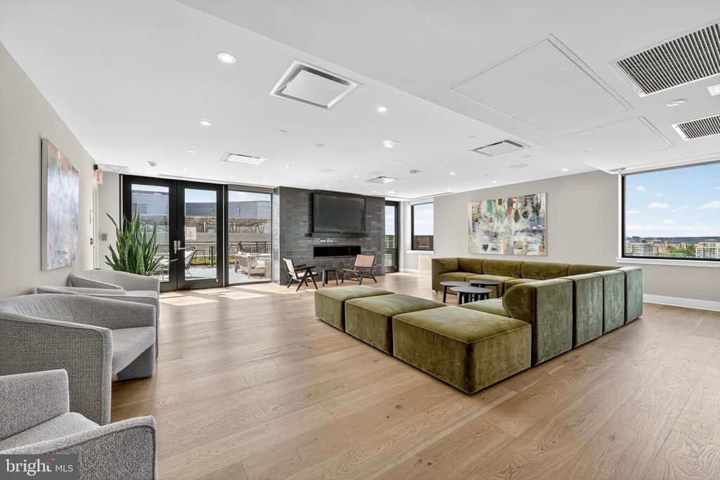 37 L ST SE #701, Washington, DC 20003