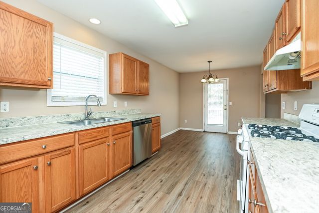 214 Oakleigh Lane, Dallas, GA 30132