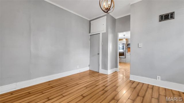 6622 Crest Avenue, St Louis, MO 63130