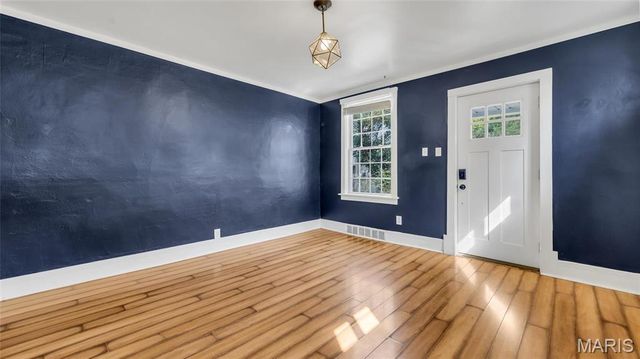 6622 Crest Avenue, St Louis, MO 63130