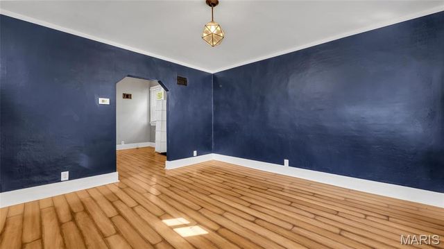 6622 Crest Avenue, St Louis, MO 63130