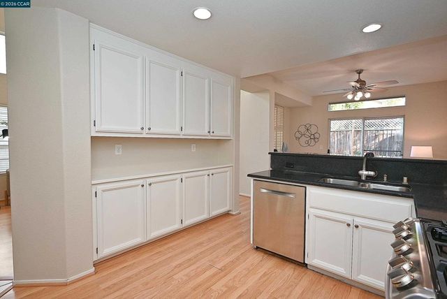 503 Valley View Court, Martinez, CA 94553