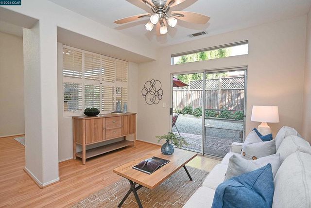 503 Valley View Court, Martinez, CA 94553