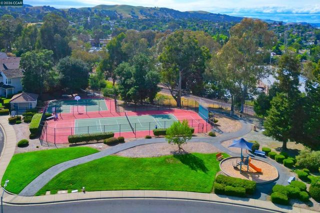 503 Valley View Court, Martinez, CA 94553