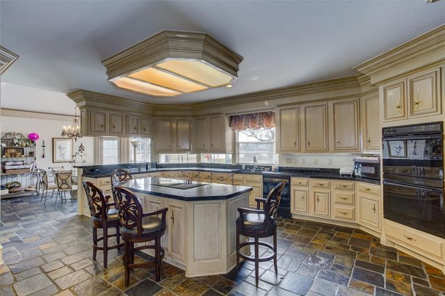 13703 Lakeshore Way Cove, Houston, TX 77077