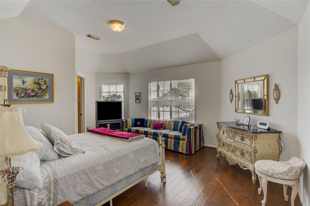 13703 Lakeshore Way Cove, Houston, TX 77077