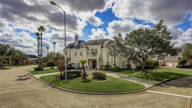 13703 Lakeshore Way Cove, Houston, TX 77077