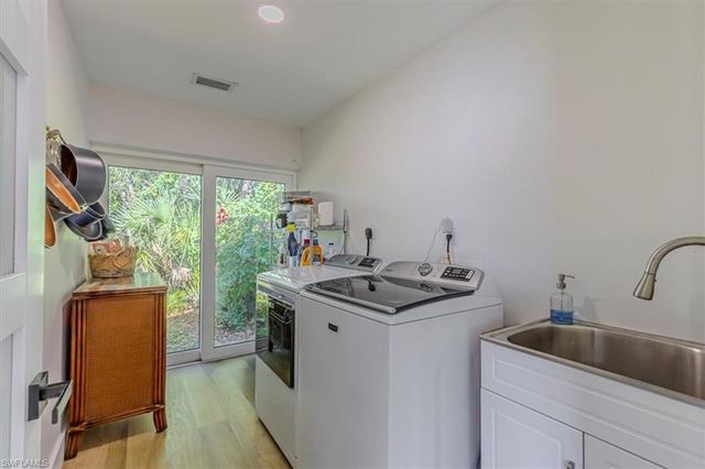 4310 McGregor BLVD, Fort Myers, FL 33901