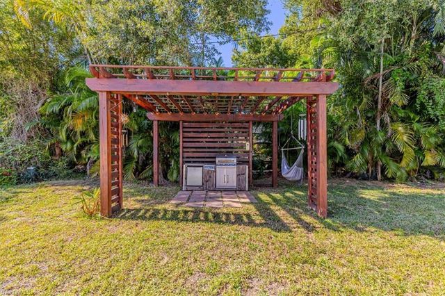 4310 McGregor BLVD, Fort Myers, FL 33901