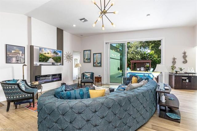 4310 McGregor BLVD, Fort Myers, FL 33901