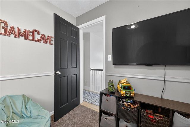 36 Anthony Lane, Colonie, NY 12205