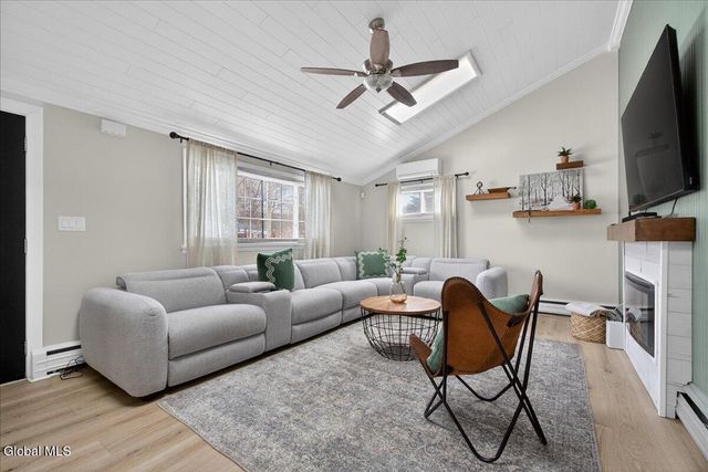 36 Anthony Lane, Colonie, NY 12205