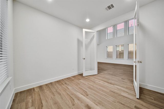 317 Rise Lane, Montgomery, TX 77316