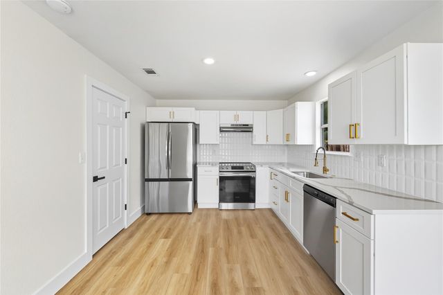 1164 Lago Vista ST, San Marcos, TX 78666