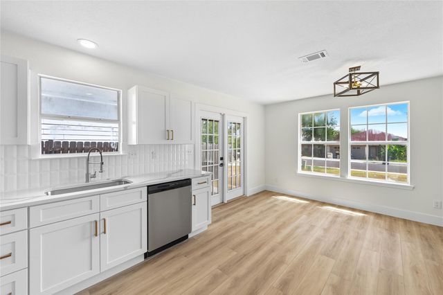 1164 Lago Vista ST, San Marcos, TX 78666