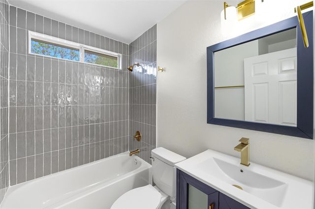 1164 Lago Vista ST, San Marcos, TX 78666