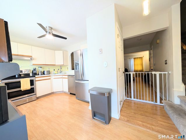 63 Summit Commons 63, Derby, CT 06418