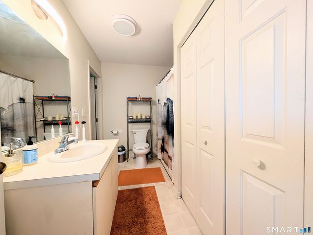 63 Summit Commons 63, Derby, CT 06418