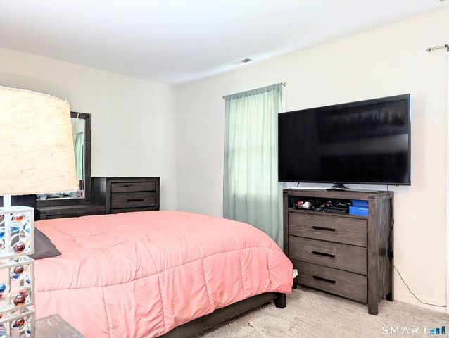 63 Summit Commons 63, Derby, CT 06418