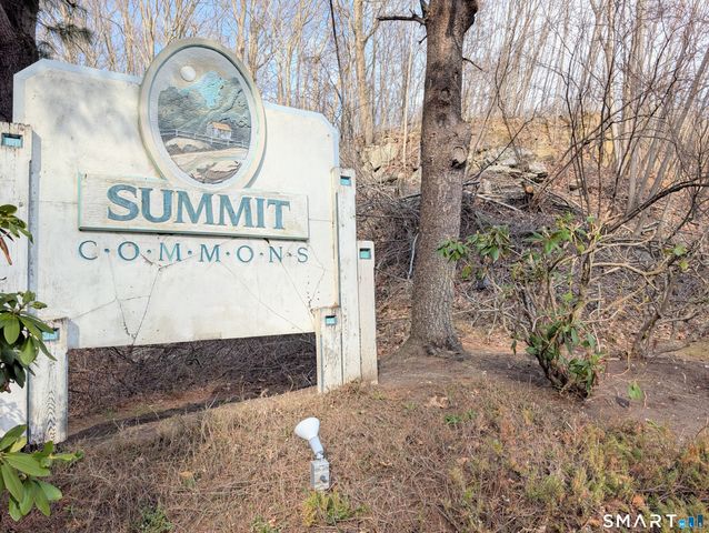 63 Summit Commons 63, Derby, CT 06418