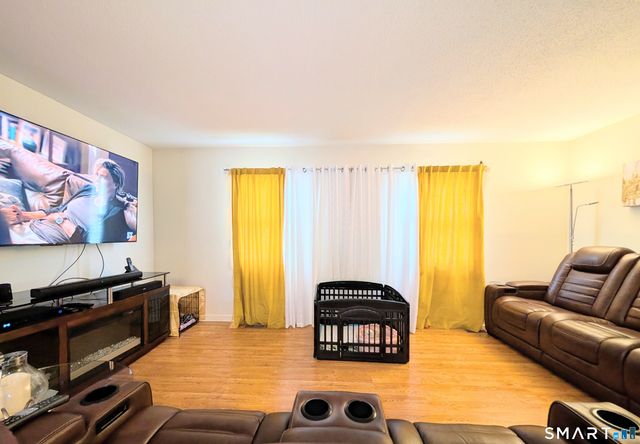 63 Summit Commons 63, Derby, CT 06418