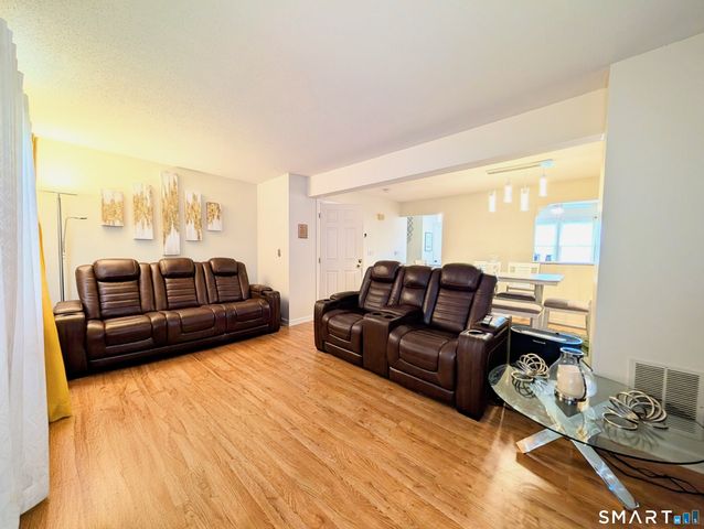 63 Summit Commons 63, Derby, CT 06418