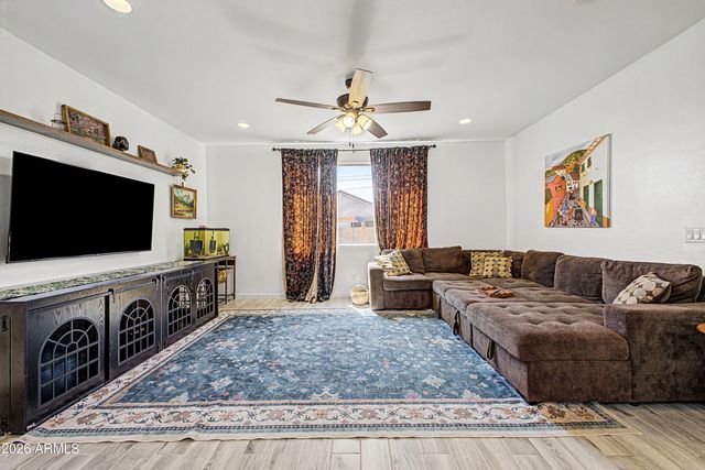 12117 W LEVI Drive, Avondale, AZ 85323