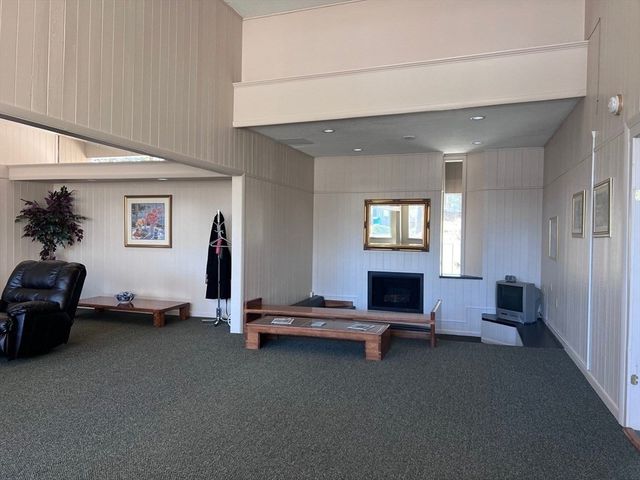 70 Shrewsbury Green C, Shrewsbury, MA 01545