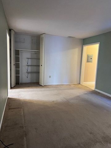 70 Shrewsbury Green C, Shrewsbury, MA 01545
