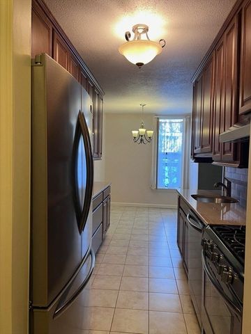 70 Shrewsbury Green C, Shrewsbury, MA 01545