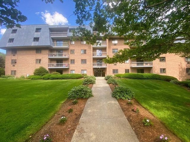 70 Shrewsbury Green C, Shrewsbury, MA 01545