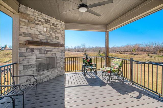 1009 Wilds Parkway, Greenwood, MO 64034