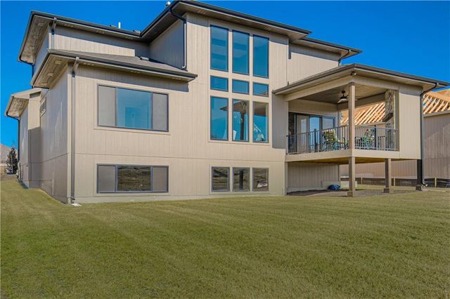 1009 Wilds Parkway, Greenwood, MO 64034