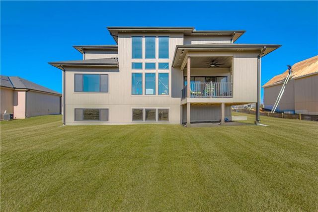 1009 Wilds Parkway, Greenwood, MO 64034