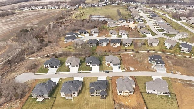 1009 Wilds Parkway, Greenwood, MO 64034