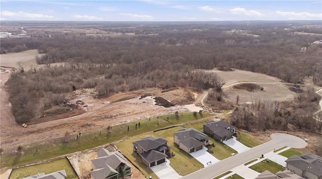 1009 Wilds Parkway, Greenwood, MO 64034