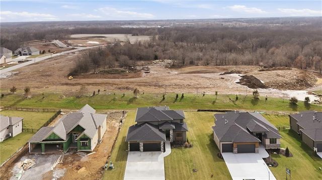 1009 Wilds Parkway, Greenwood, MO 64034