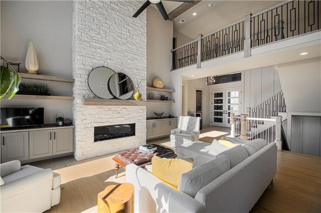 1009 Wilds Parkway, Greenwood, MO 64034