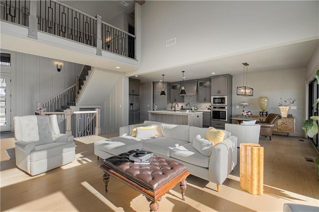 1009 Wilds Parkway, Greenwood, MO 64034