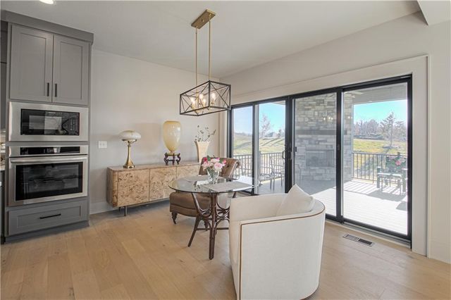 1009 Wilds Parkway, Greenwood, MO 64034