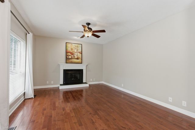5117 W Oak Highland Dr, Antioch, TN 37013
