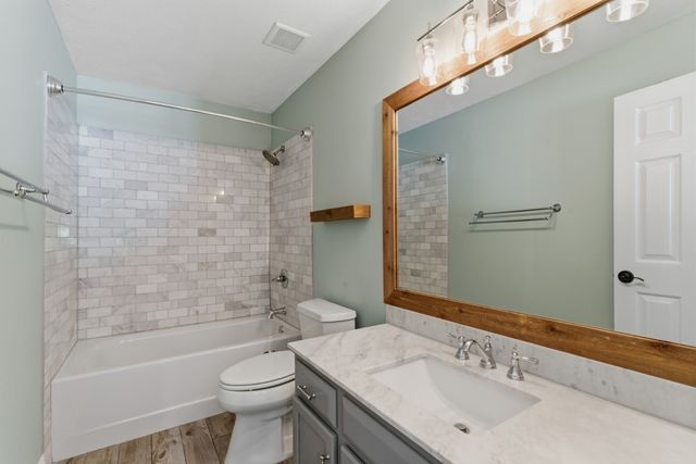 5117 W Oak Highland Dr, Antioch, TN 37013