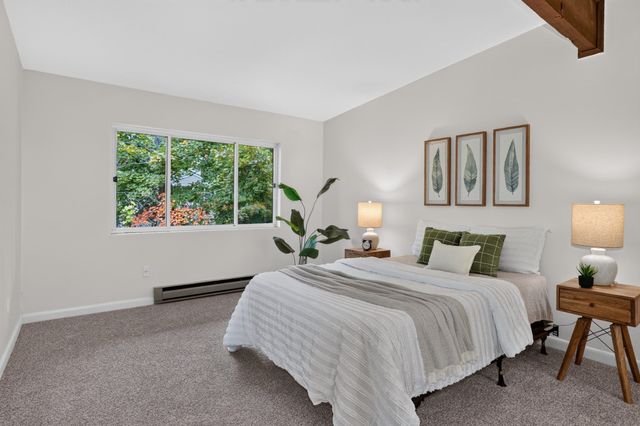 74 Beach St 5-12, Woburn, MA 01801