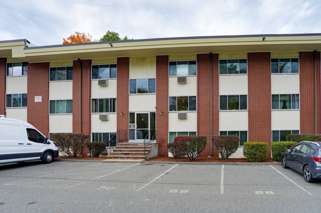 74 Beach St 5-12, Woburn, MA 01801
