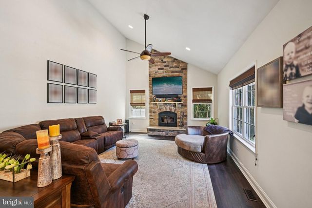 209 ANDY WARHOL WAY, Marlton, NJ 08053